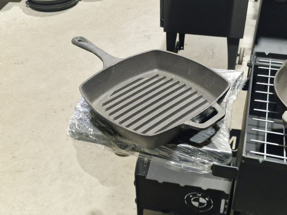 Cast iron pan GRILL 25*25 cm with handle